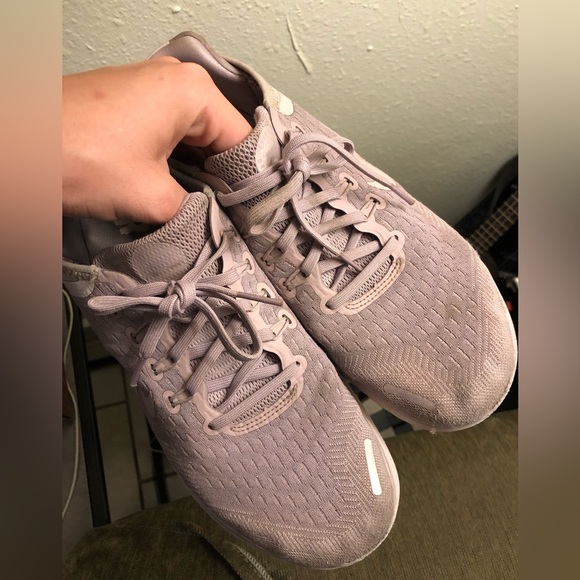 Nike Free Run Tennis Shoes - Picture 1 of 4